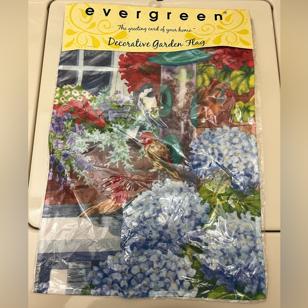 Evergreen Decorative Garden Flag 12” x 18” Hydrangeas and Birds Beautiful NIP